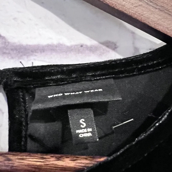 Who What Wear Black Velvet Dress Size Small Midi Short Sleeve Party Holiday - Picture 11 of 14